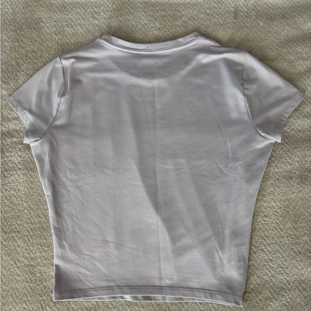 Hollister Women's Light Pink Crewneck Short Sleeve Tee - Picture 2 of 3